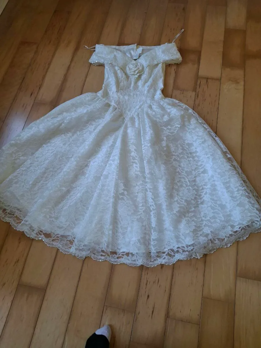 Wedding dress - Image 2