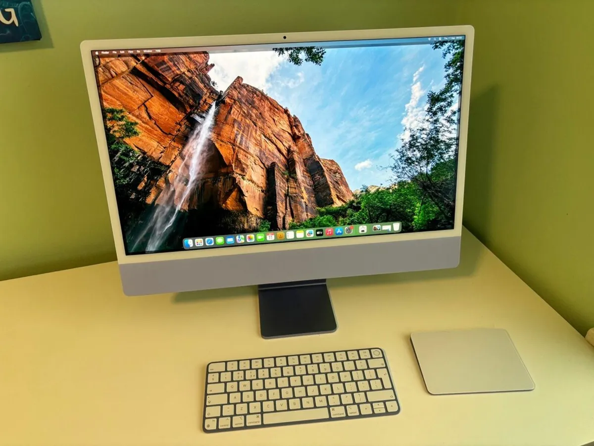 Apple iMac 24" 2021 4.5K Retina M1 - Image 1