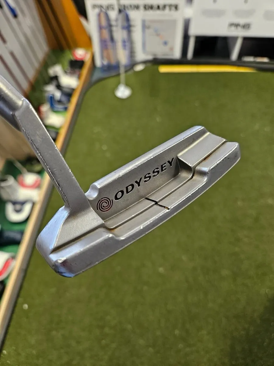Odyssey White Hot Putter - Image 2