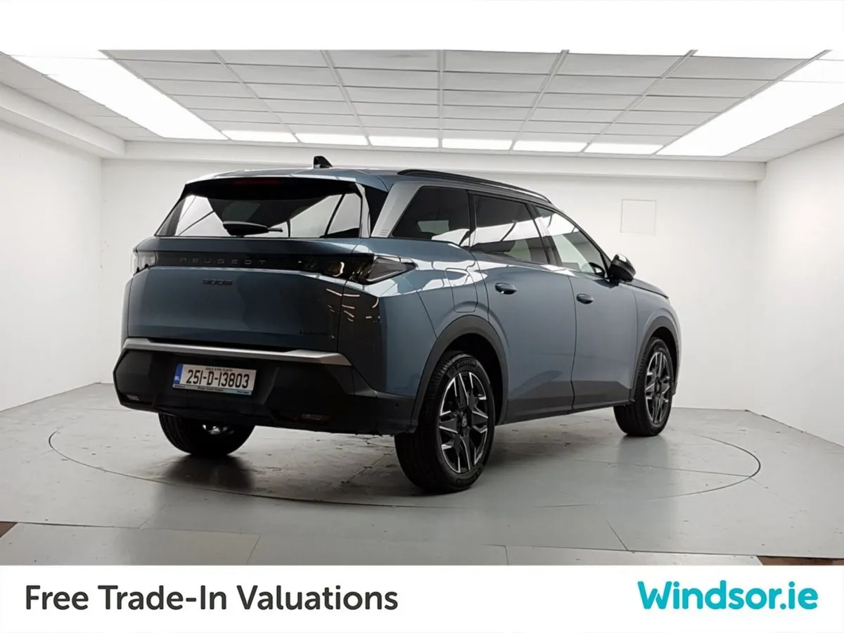 Peugeot 5008 1.2 Hybrid 136bhp E-dcs6 Allure - Image 3