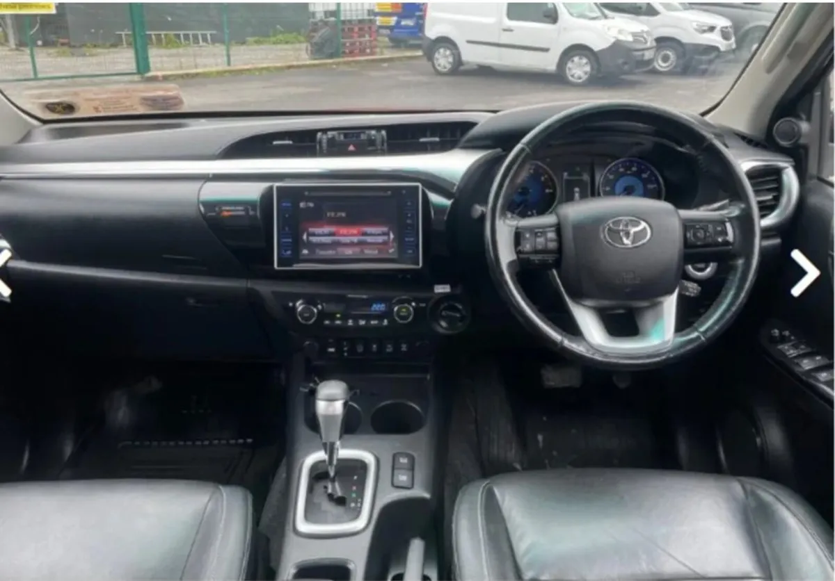 Toyota Hilux 2018 - Image 2