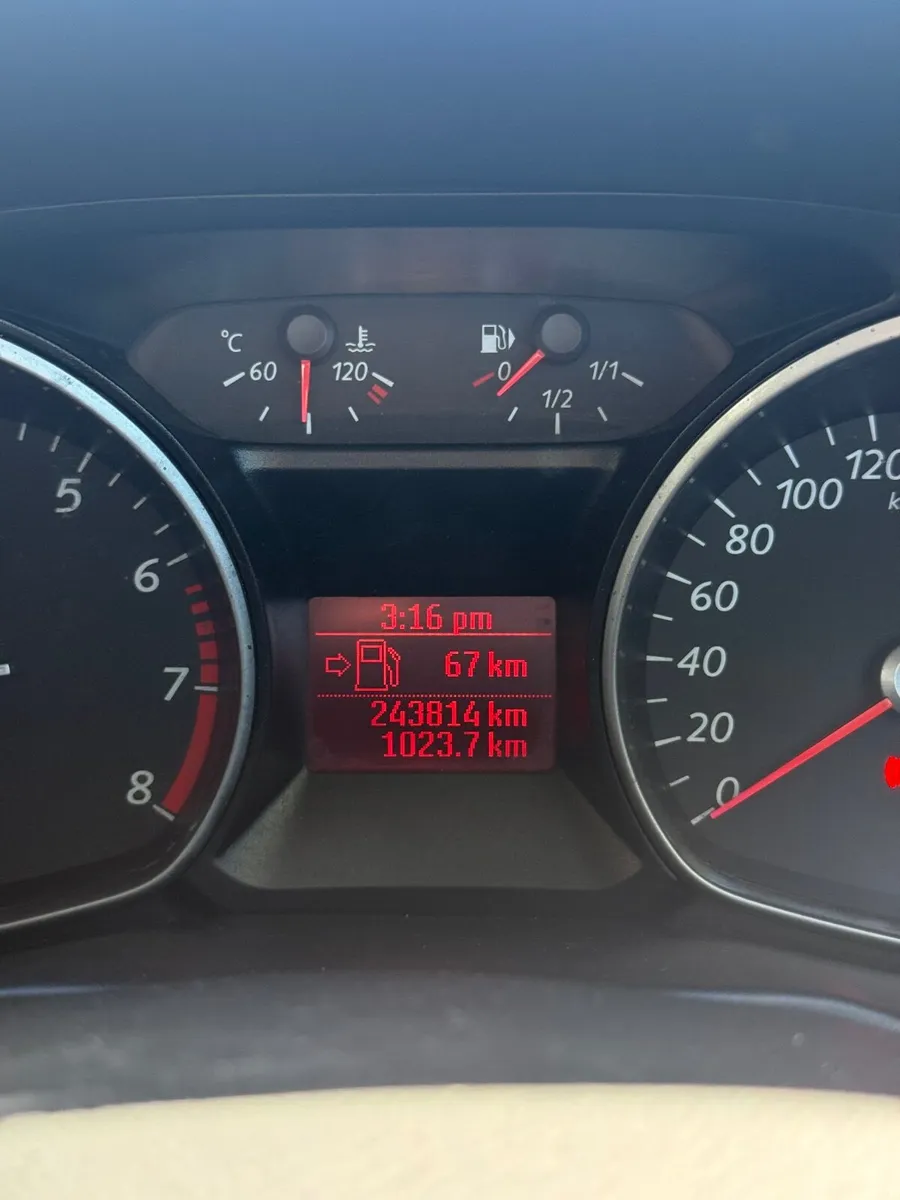 Ford Mondeo 1.6L petrol - Image 2