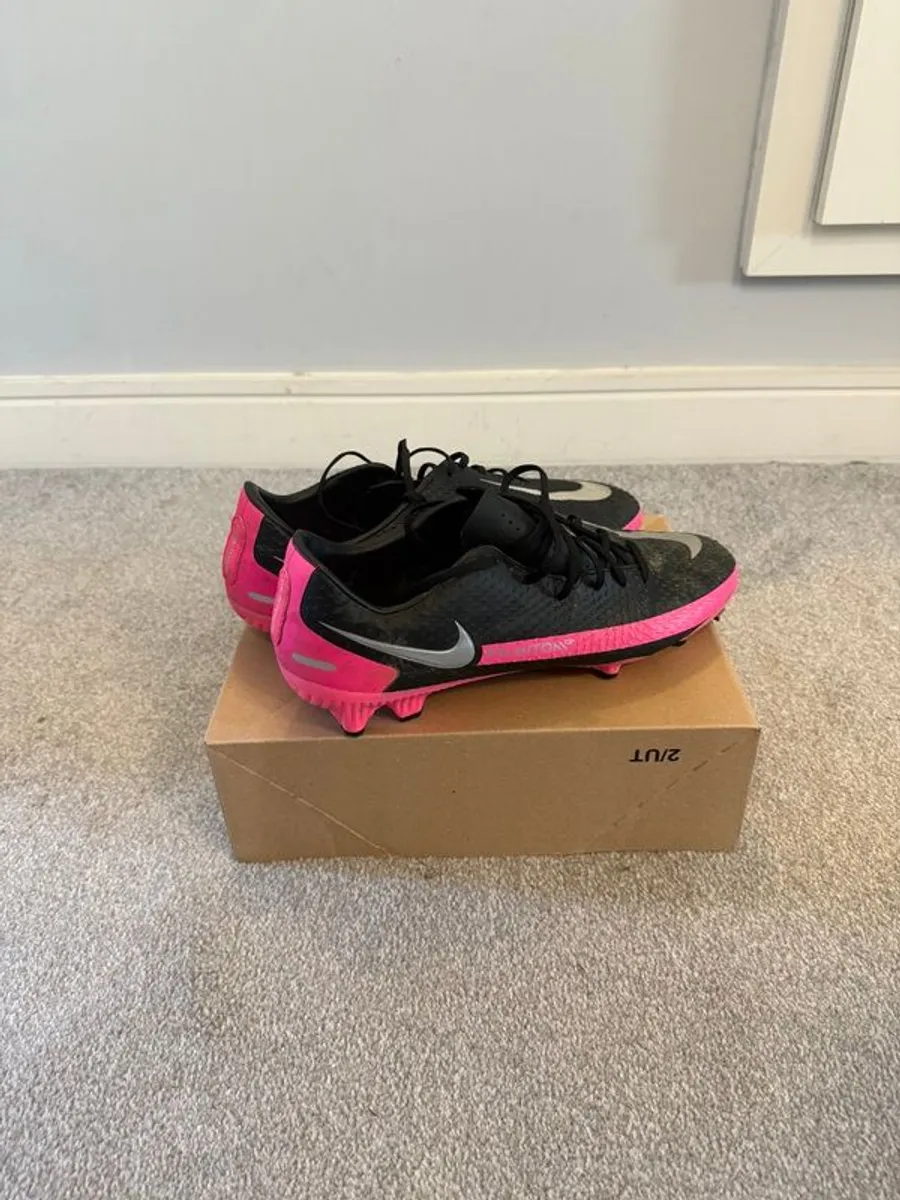 Football boots - Image 2