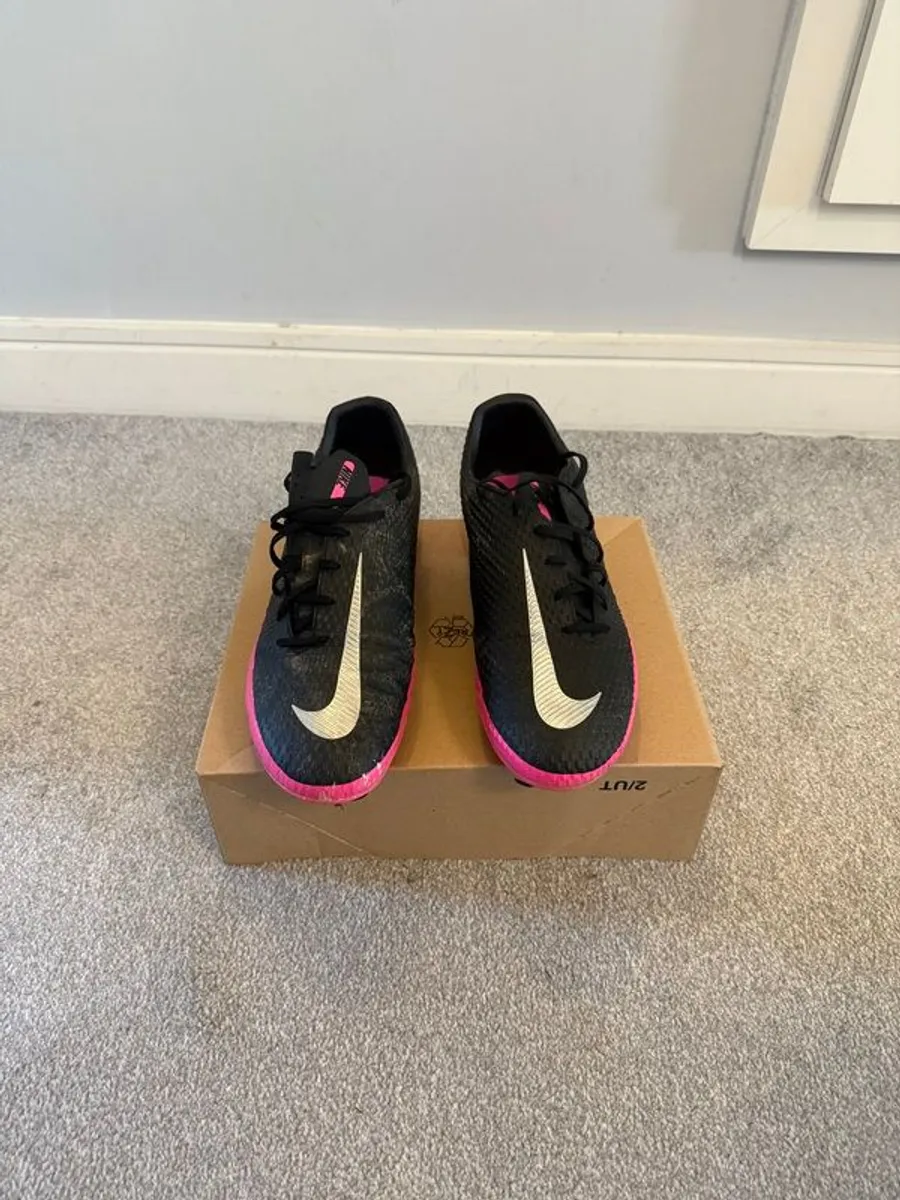 Football boots - Image 3