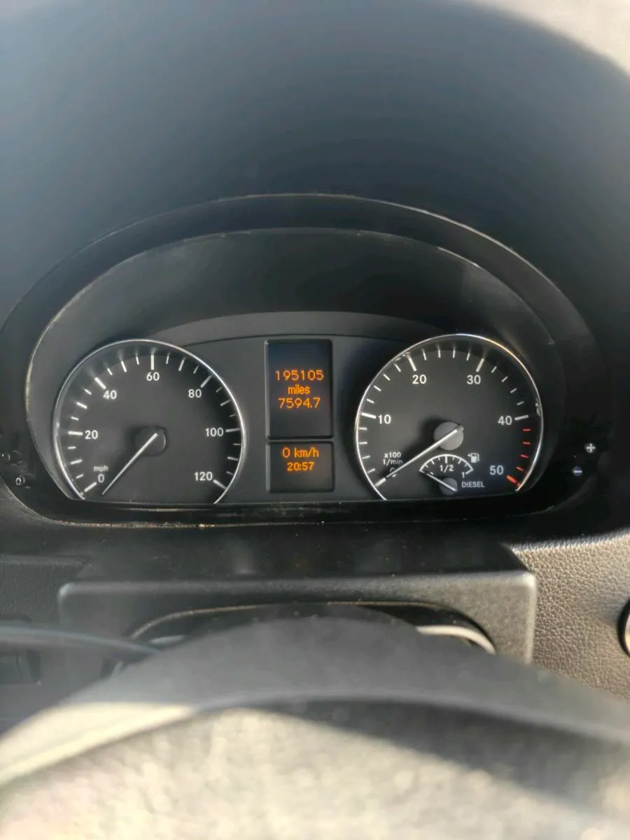 Mercedes sprinter cvrt 05/26 - Image 4