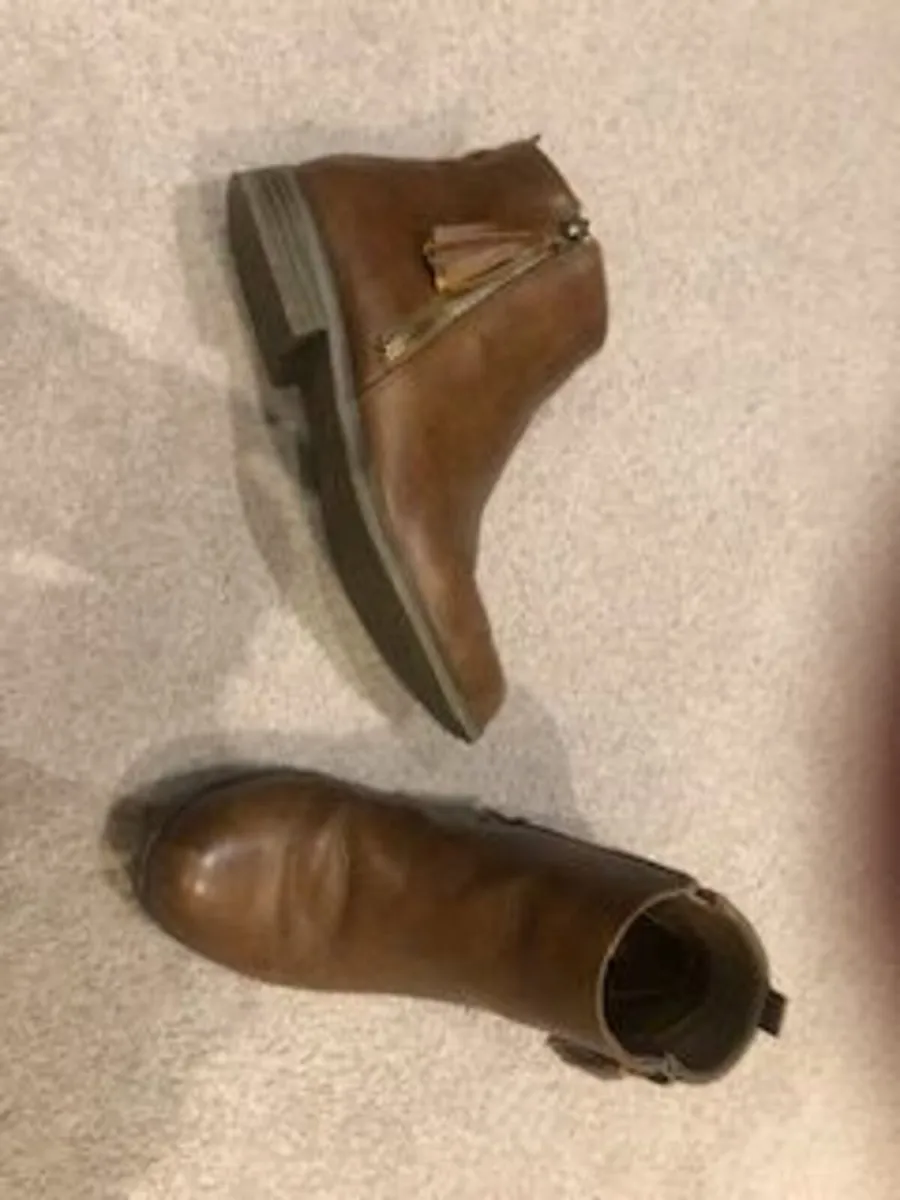 Girls Tan Boots - Image 2