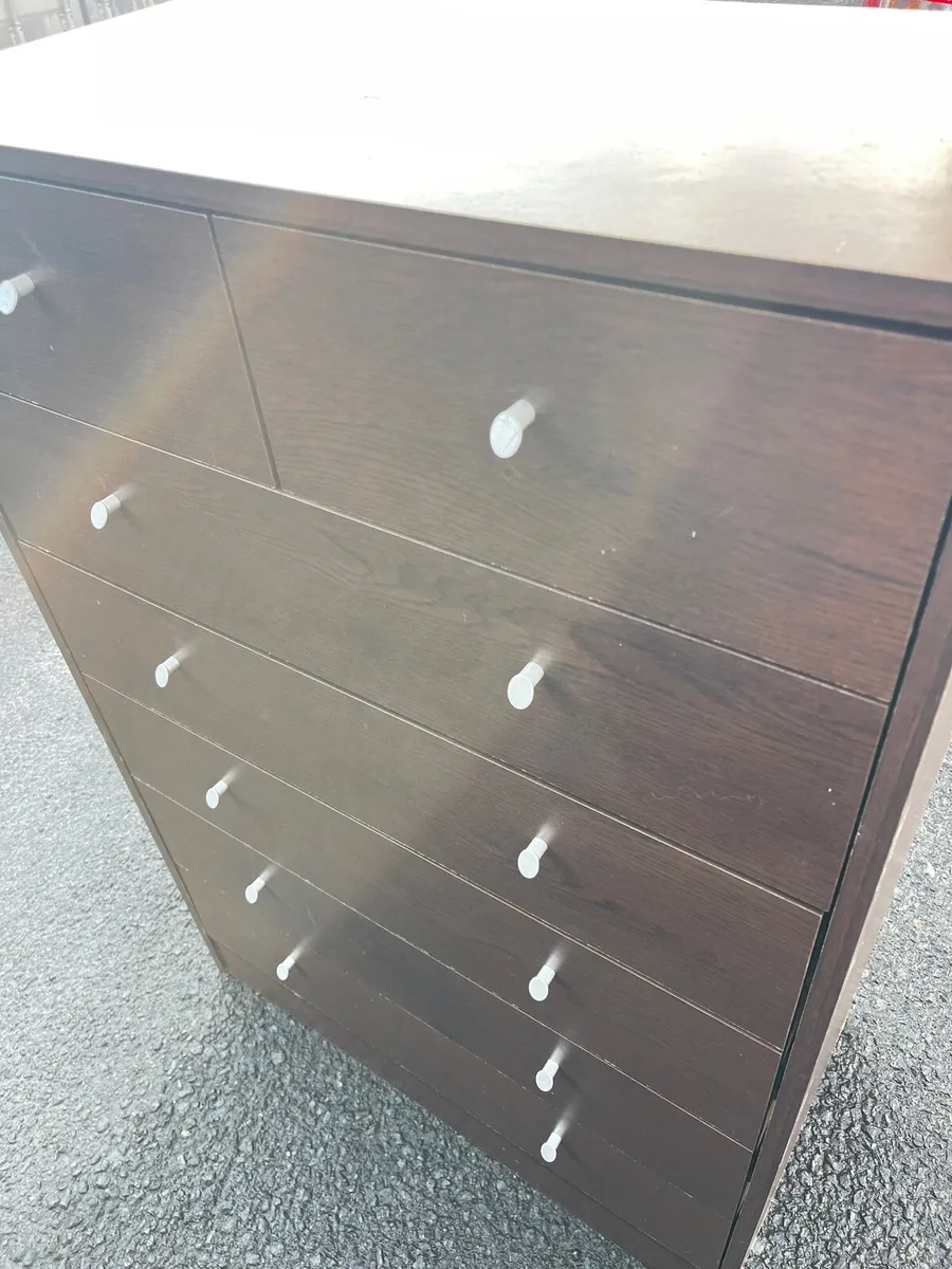Chest of drawers - Image 1