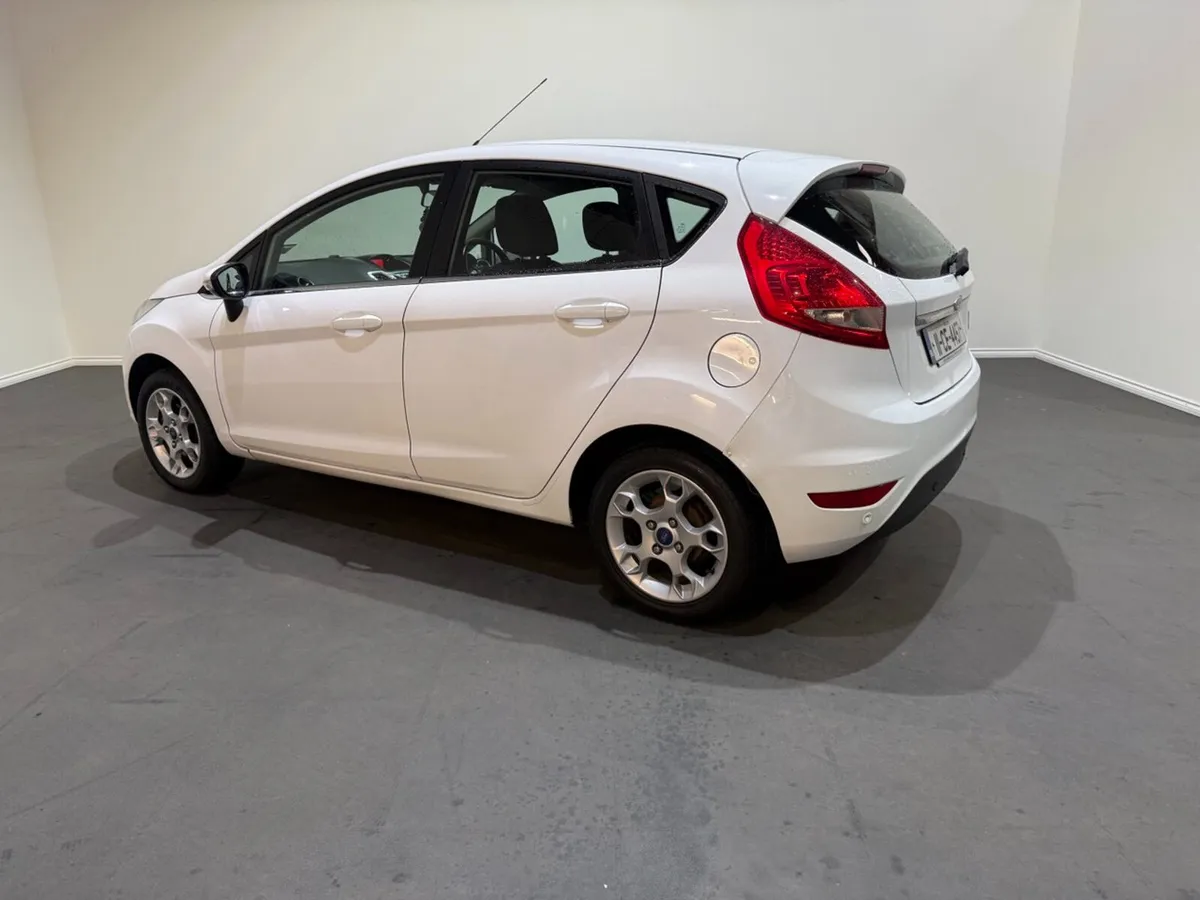 Ford Fiesta 1.4 TDCi - Image 2