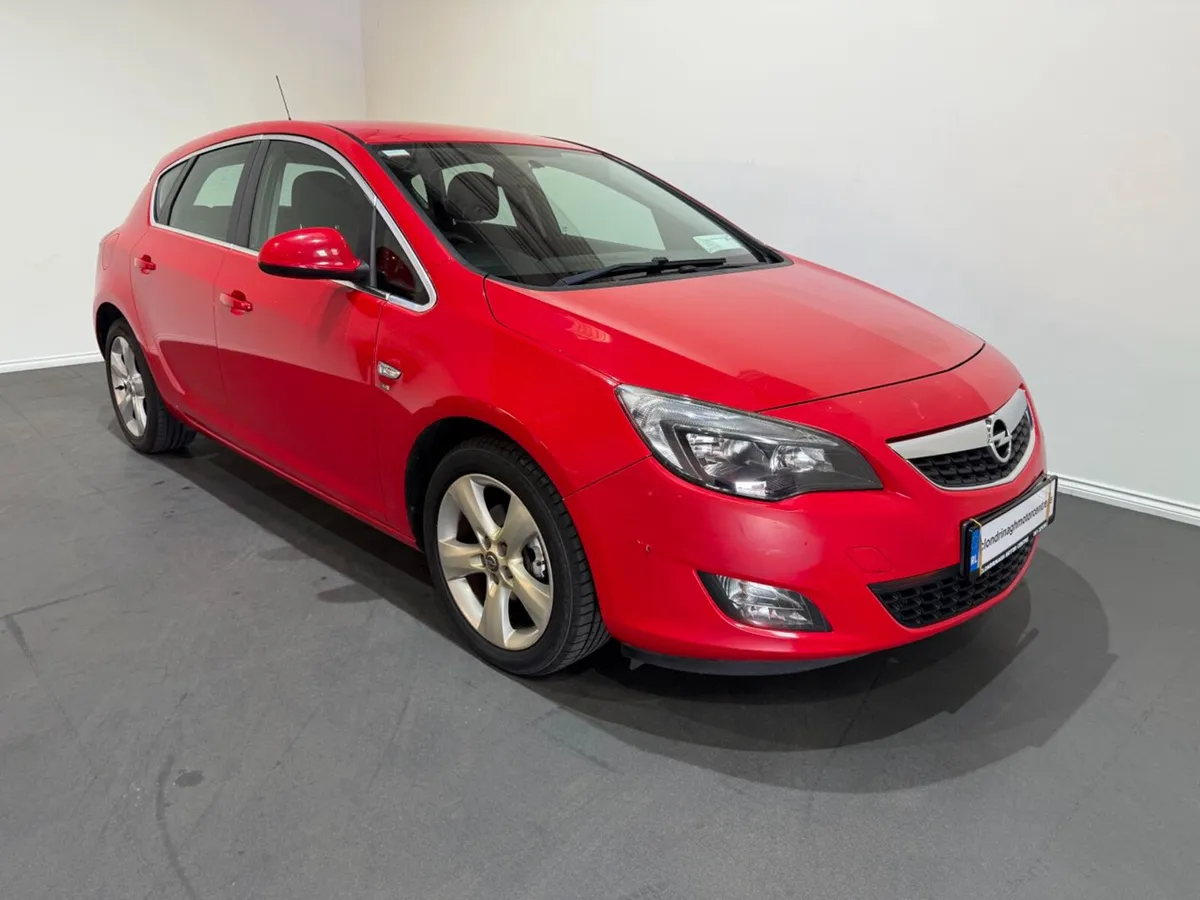 Opel Astra 1.3 CDTI - ECO FLEX SRI - Image 1