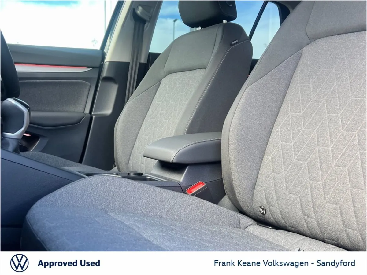 Volkswagen Golf  75 Edition  1.5tsi 116HP Manual - Image 4