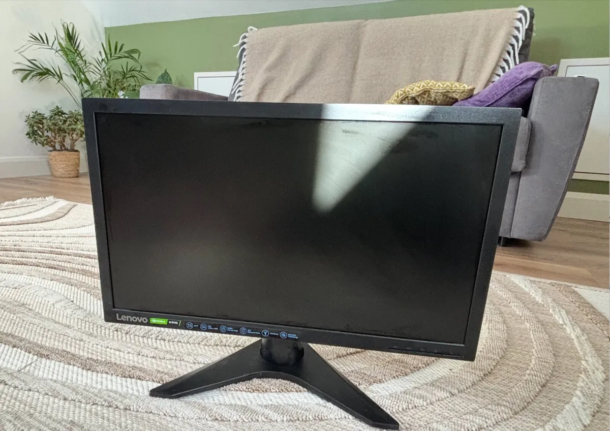 Gaming monitor - Lenovo - FHD Monitor