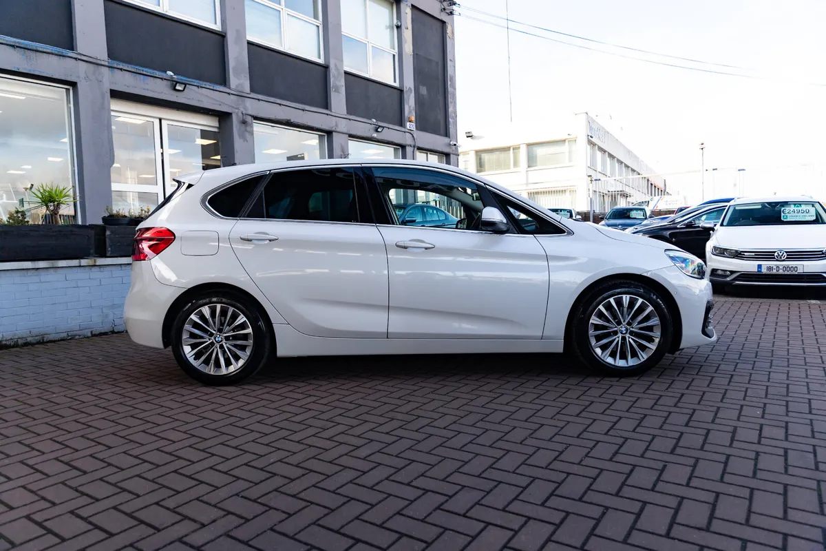 BMW 218D X-DRIVE 5DR ESTATE  AUTOMATIC ONLY 96,000 - Image 2