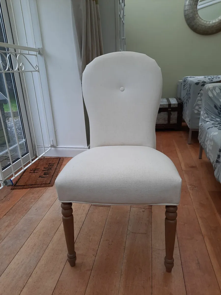 Dining Table and 6 Chairs - Image 3