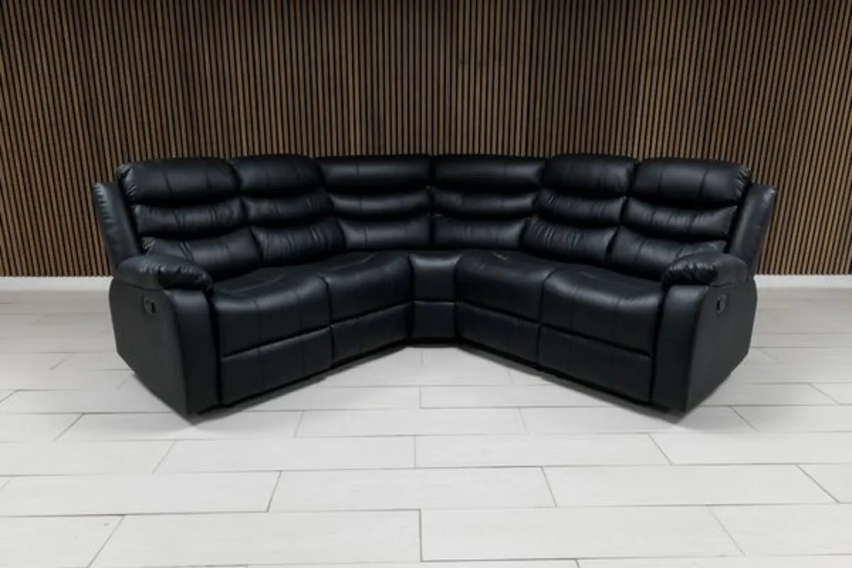 Roma Corner Black Leather Manual Recliner Sofa - Image 3