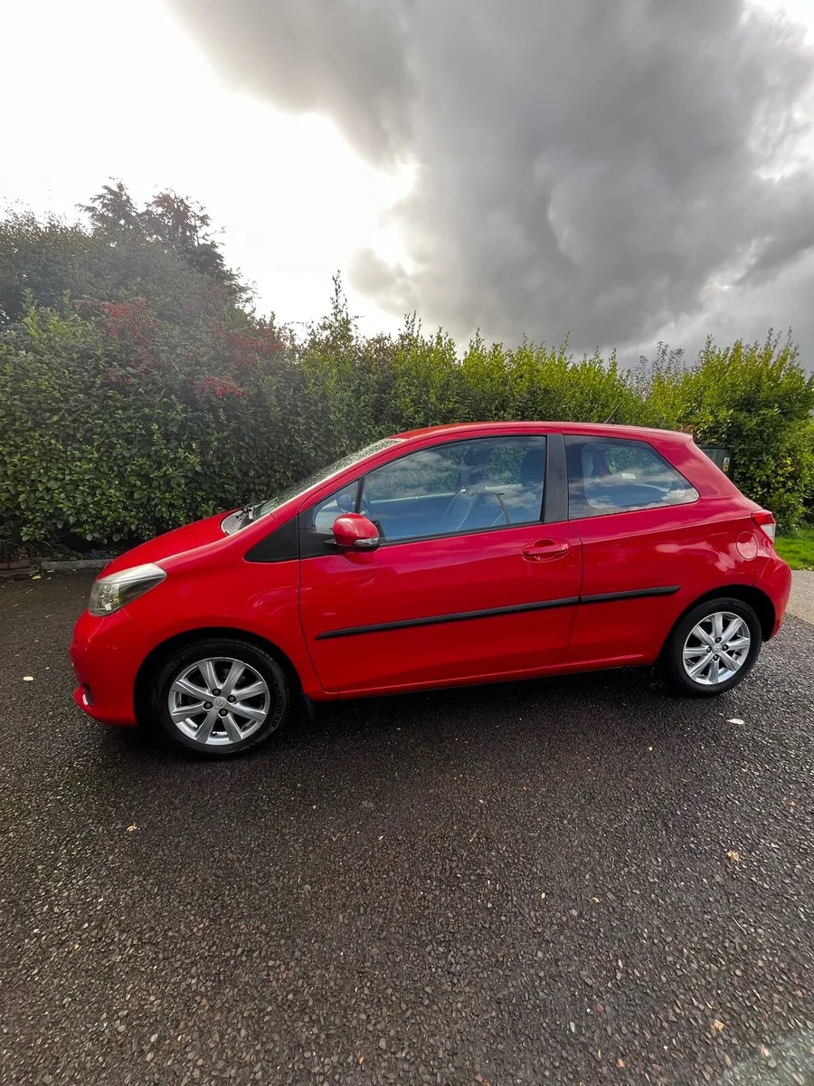 Toyota Yaris 2013 - Image 3