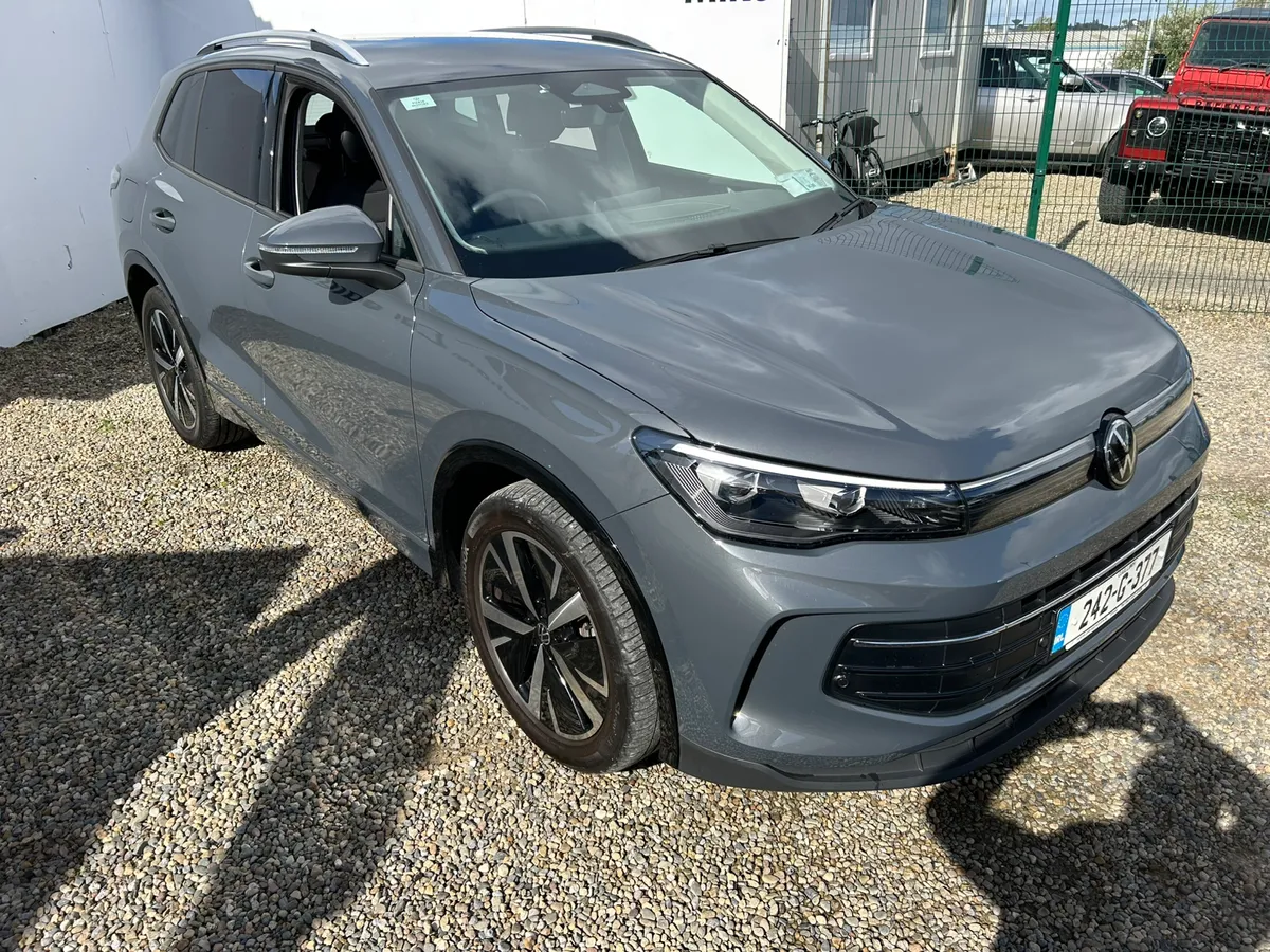 volkwagon tiguan  auto - Image 3