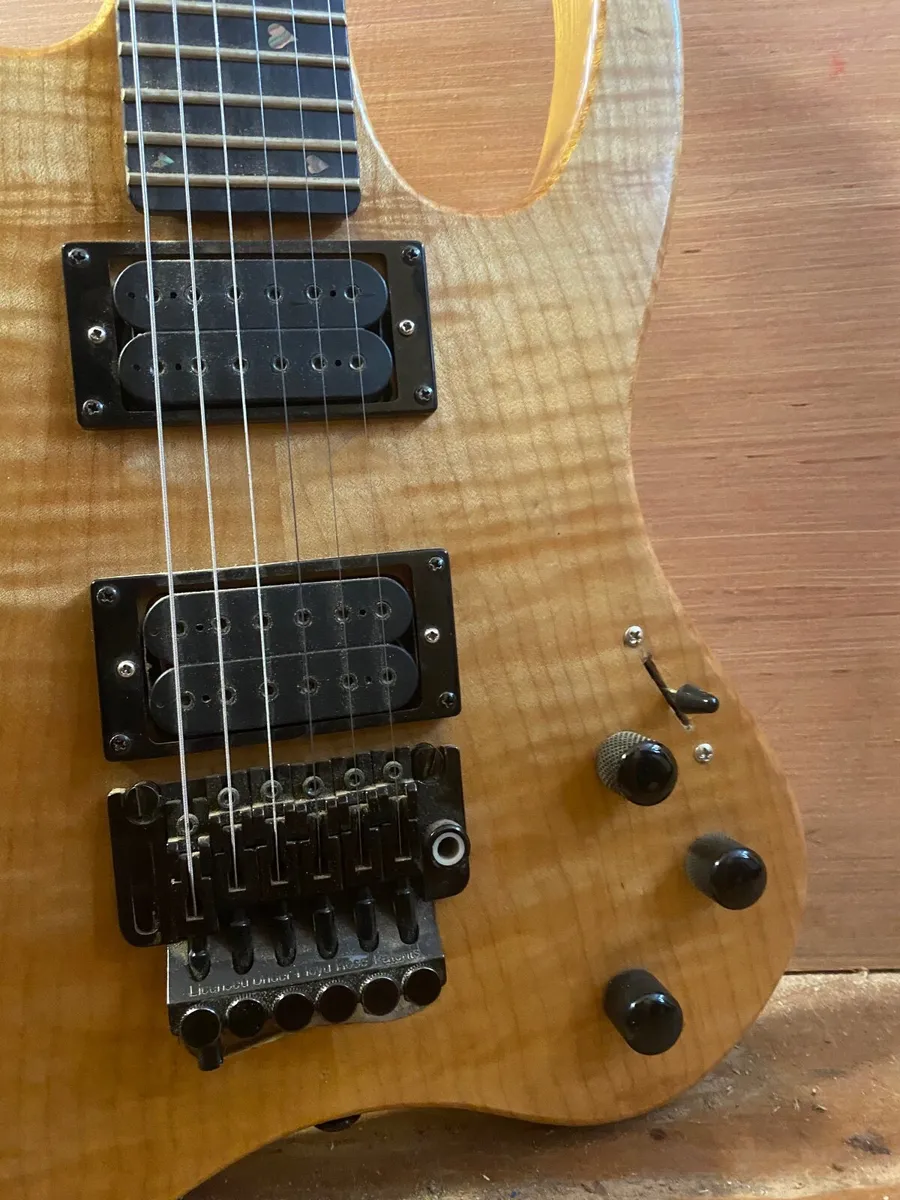 Electric guitar - Image 2