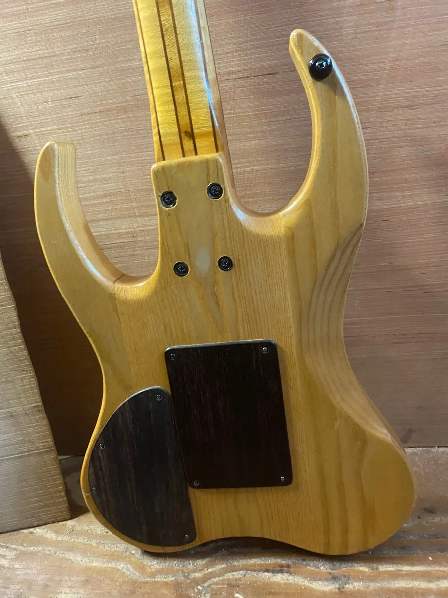 Electric guitar - Image 3