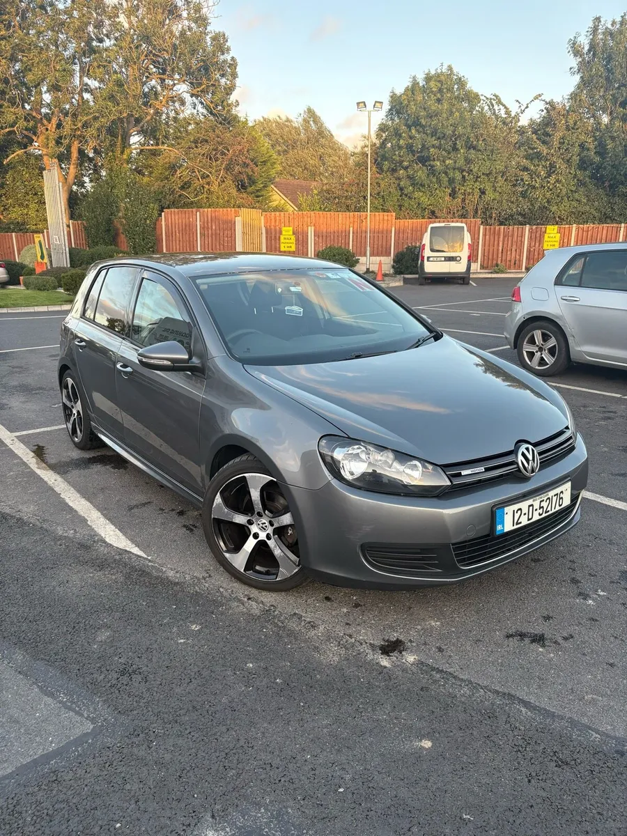 Volkswagen Golf 1.6 tdi bluemotion - Image 1