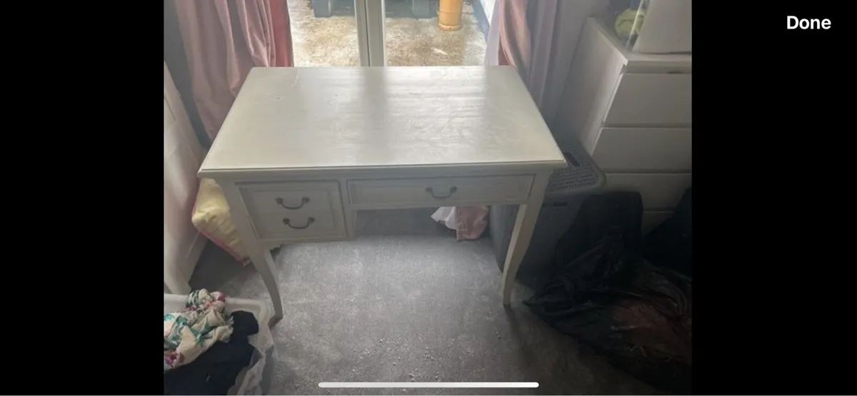 Dressing table