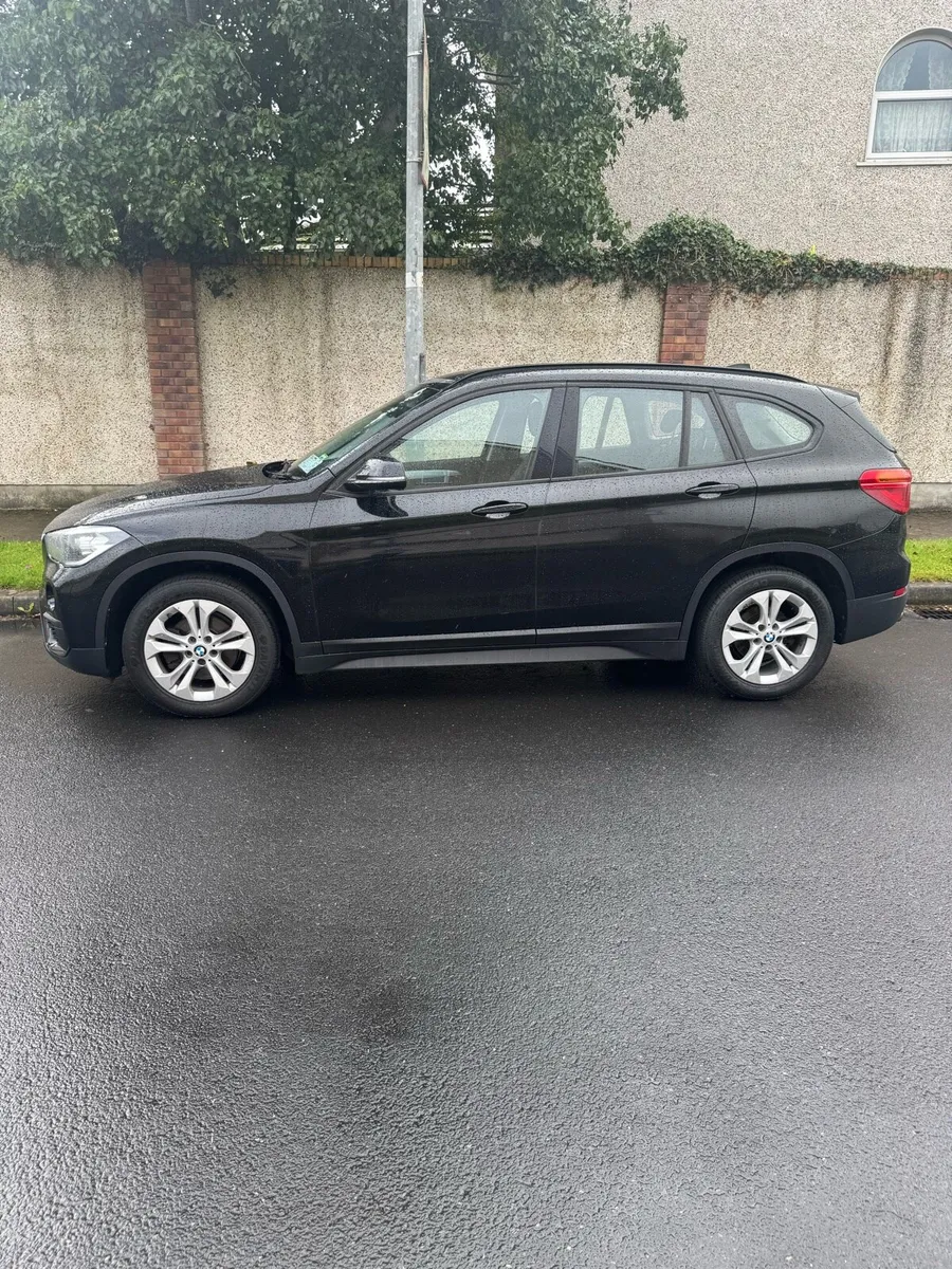 2016 BMW SE X1 - Image 2