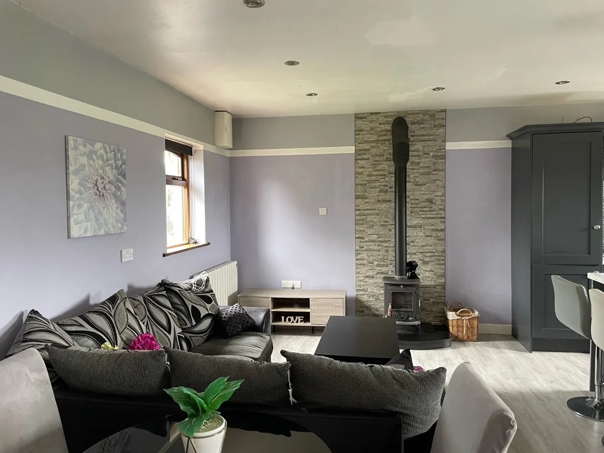 Studio to rent - Image 2