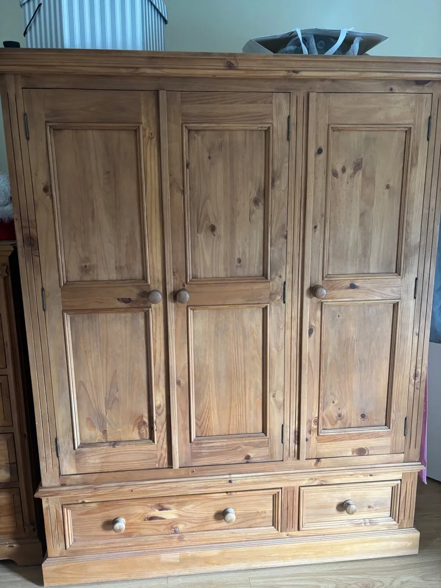 Oak Bedroom Furniture - Image 4