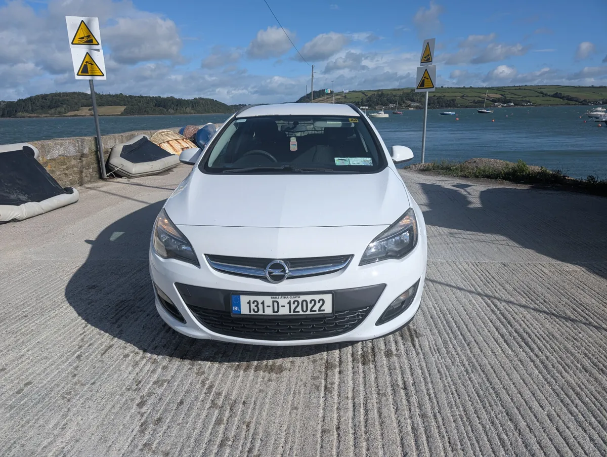 Opel Astra 1.7 Dsl, Estate,2013 - Image 2