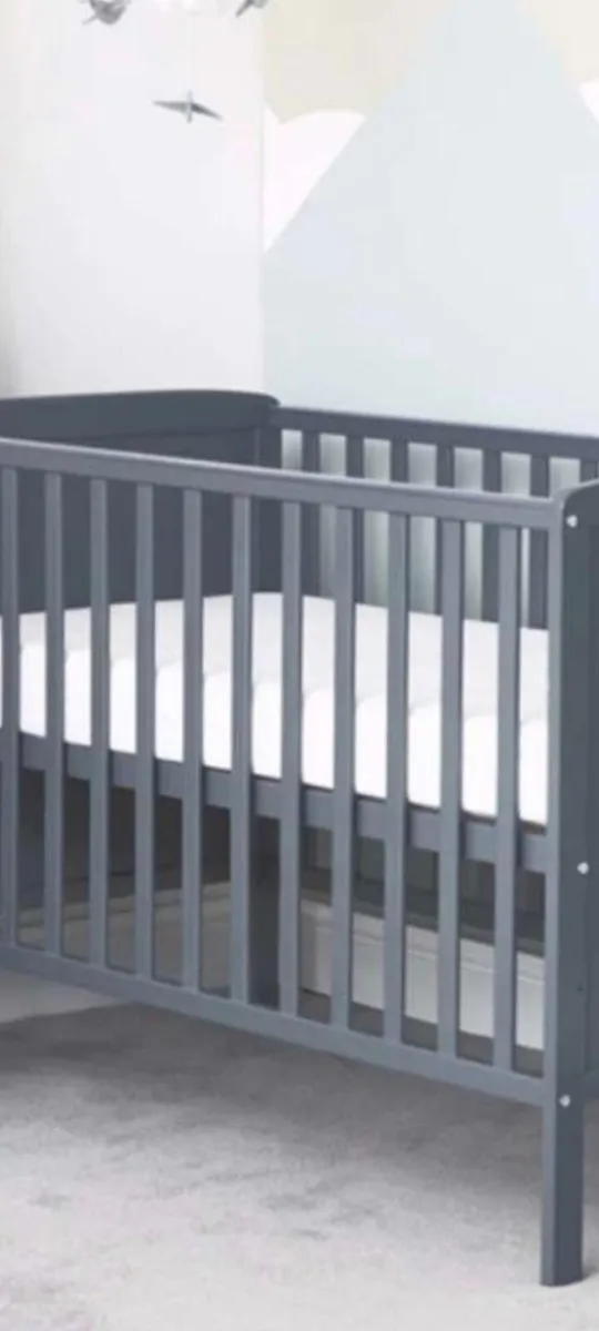 Baby  Elegance cots - Image 1