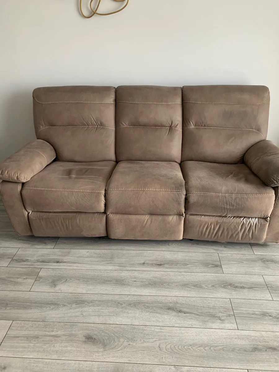 3 seater recliner - Image 1