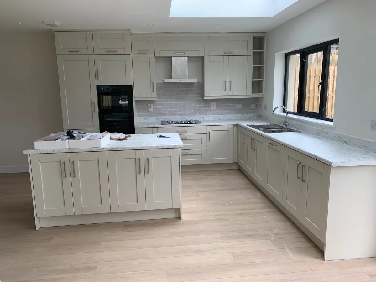 Kitchen units - Image 3