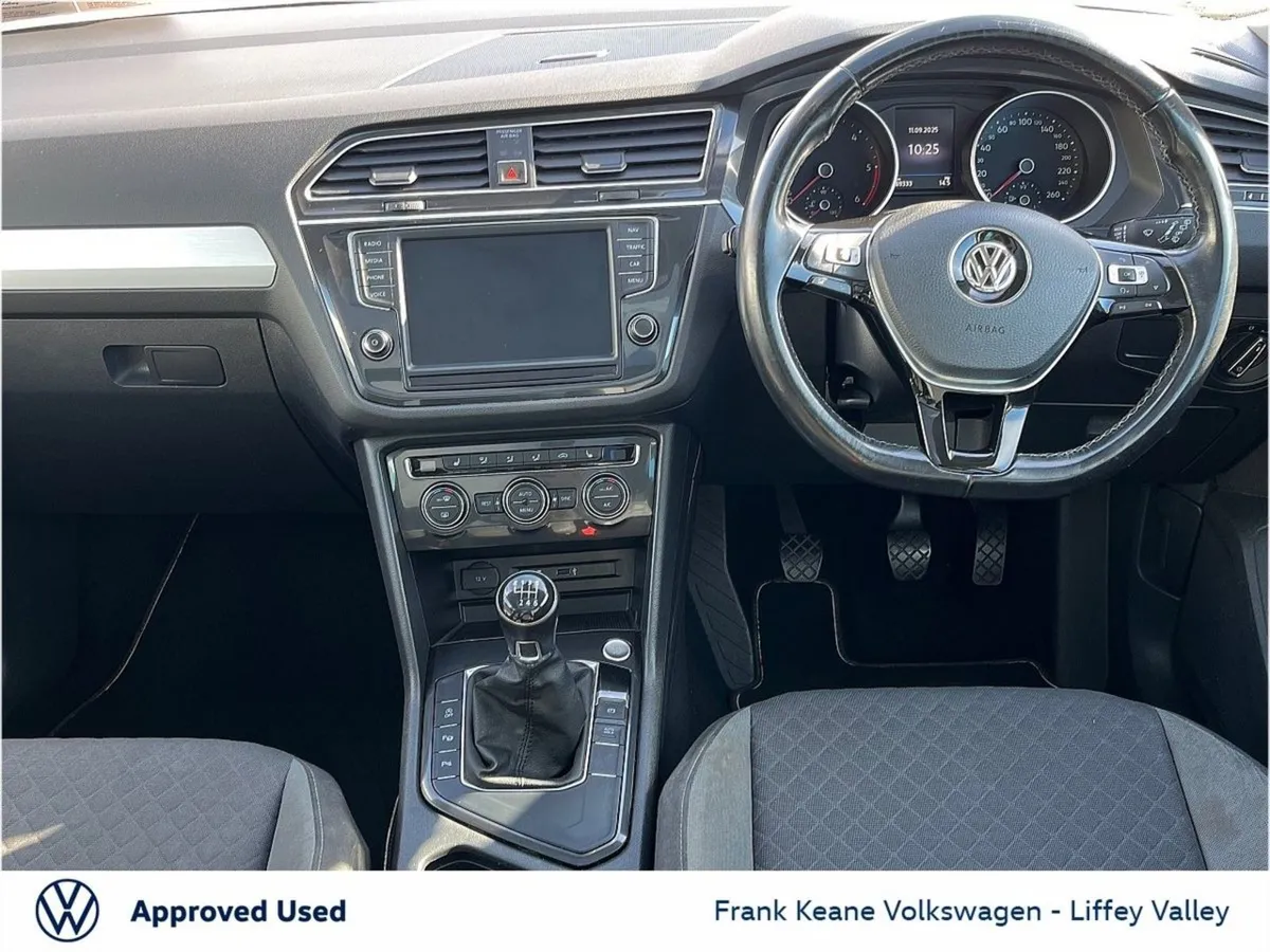 Volkswagen Tiguan Comfortline 2.0tdi 115BHP  one - Image 2