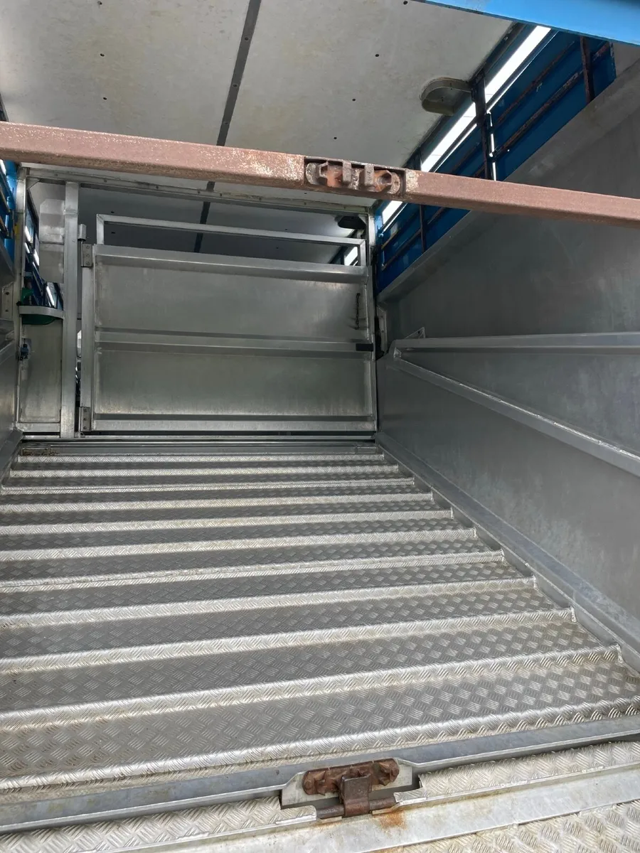 Houghton 2 deck Livestock trailer - Image 2
