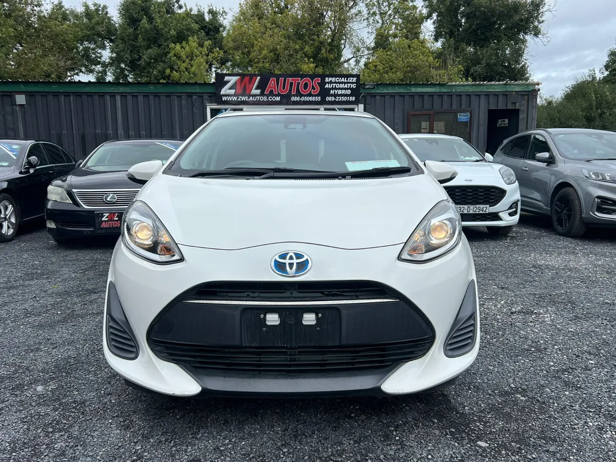 19 Toyota Aqua 1.5 Hybrid - Image 3