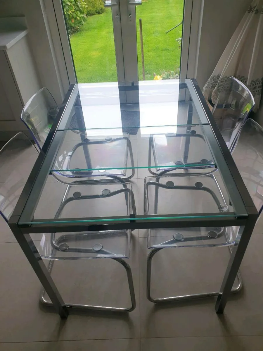 Dining table and chairs - Image 3