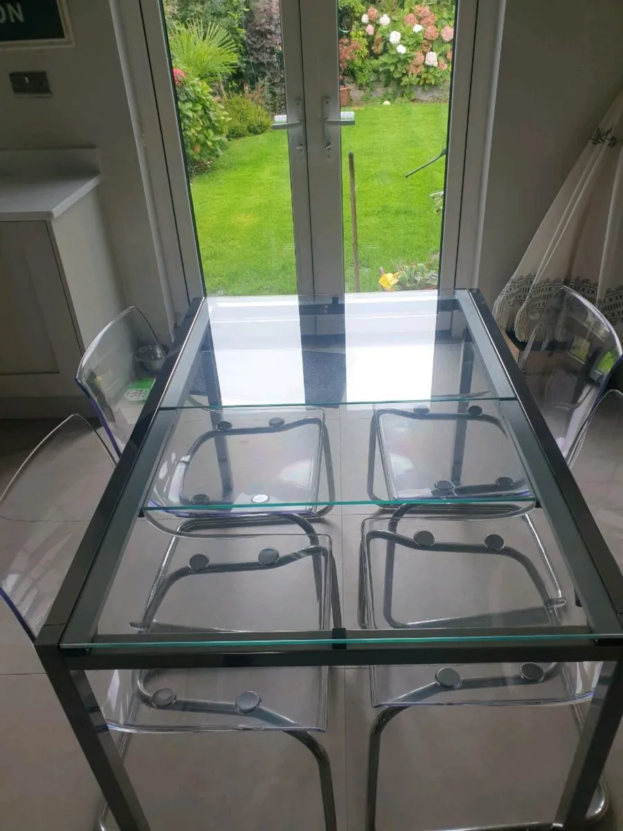 Dining table and chairs - Image 4