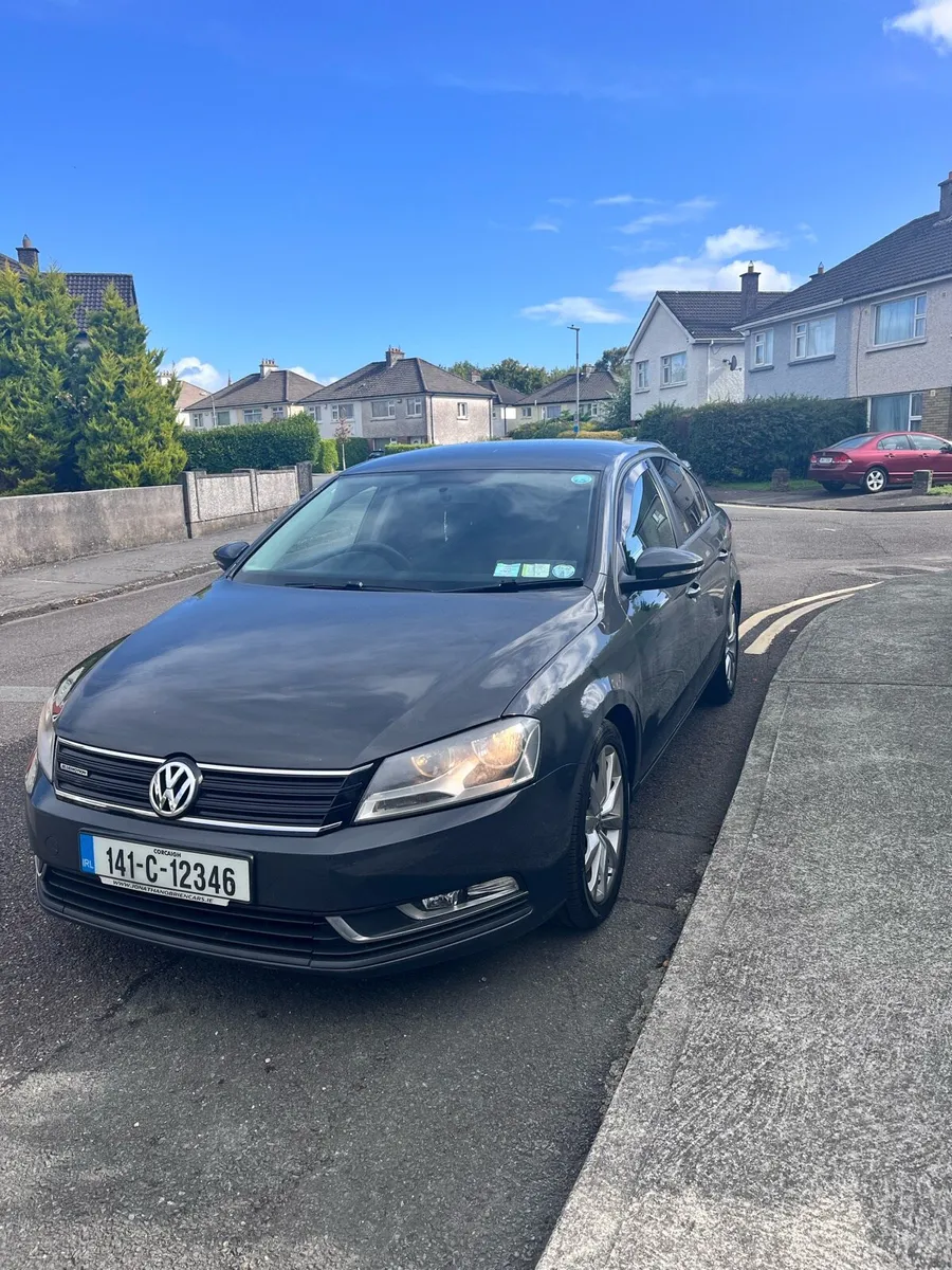 Volkswagen Passat - Image 1
