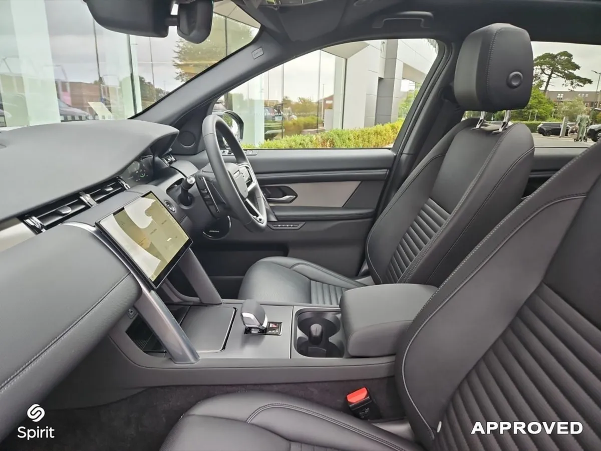 Land Rover Discovery Sport SE 1.5 Phev R-dynamic - Image 4