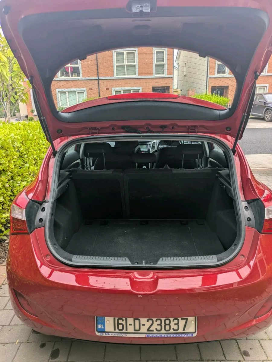Hyundai i30 - Image 4