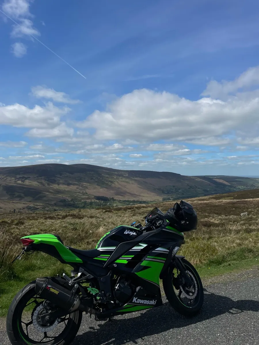 Kawasaki ninja 300 2017 - Image 2
