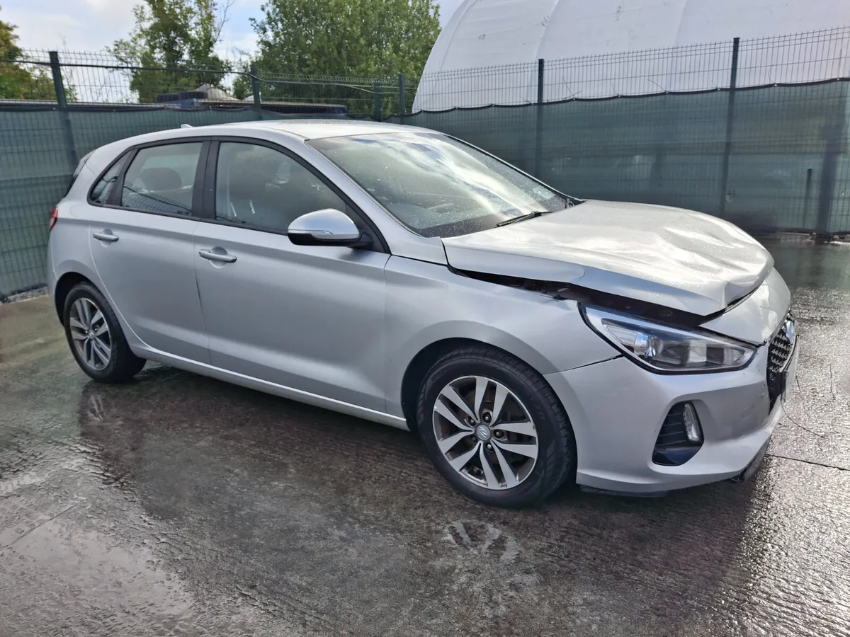 172 Hyundai i30 1.6 Diesel - Image 4