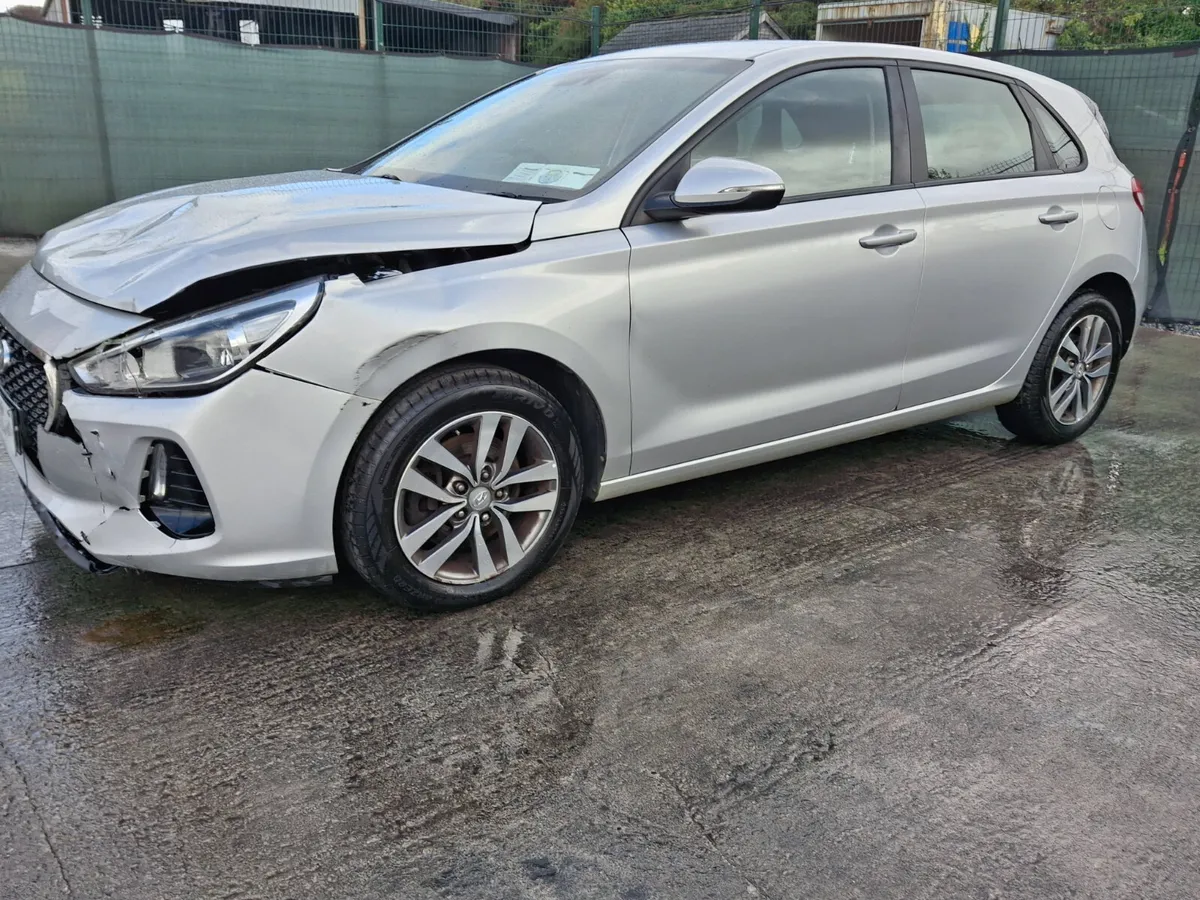 172 Hyundai i30 1.6 Diesel - Image 3