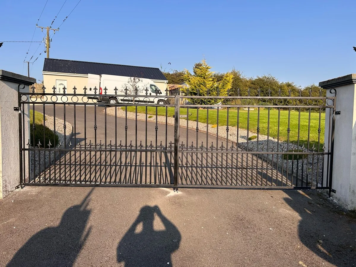 Gates on sale - Image 1