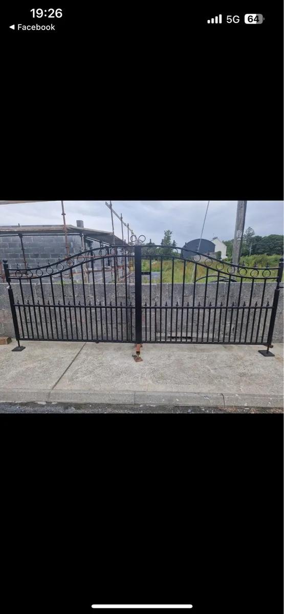 Gates on sale - Image 4