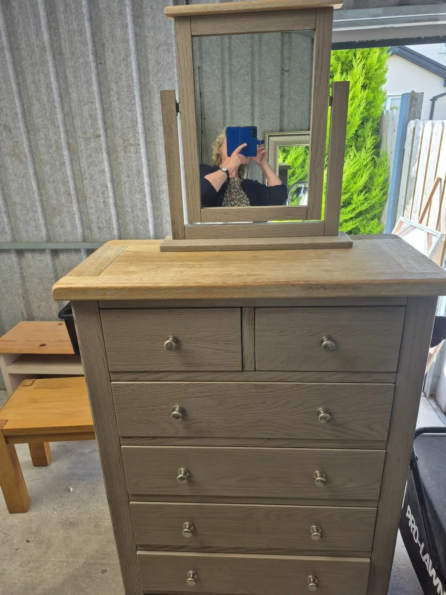 Chest of drawers with mirror - Image 1