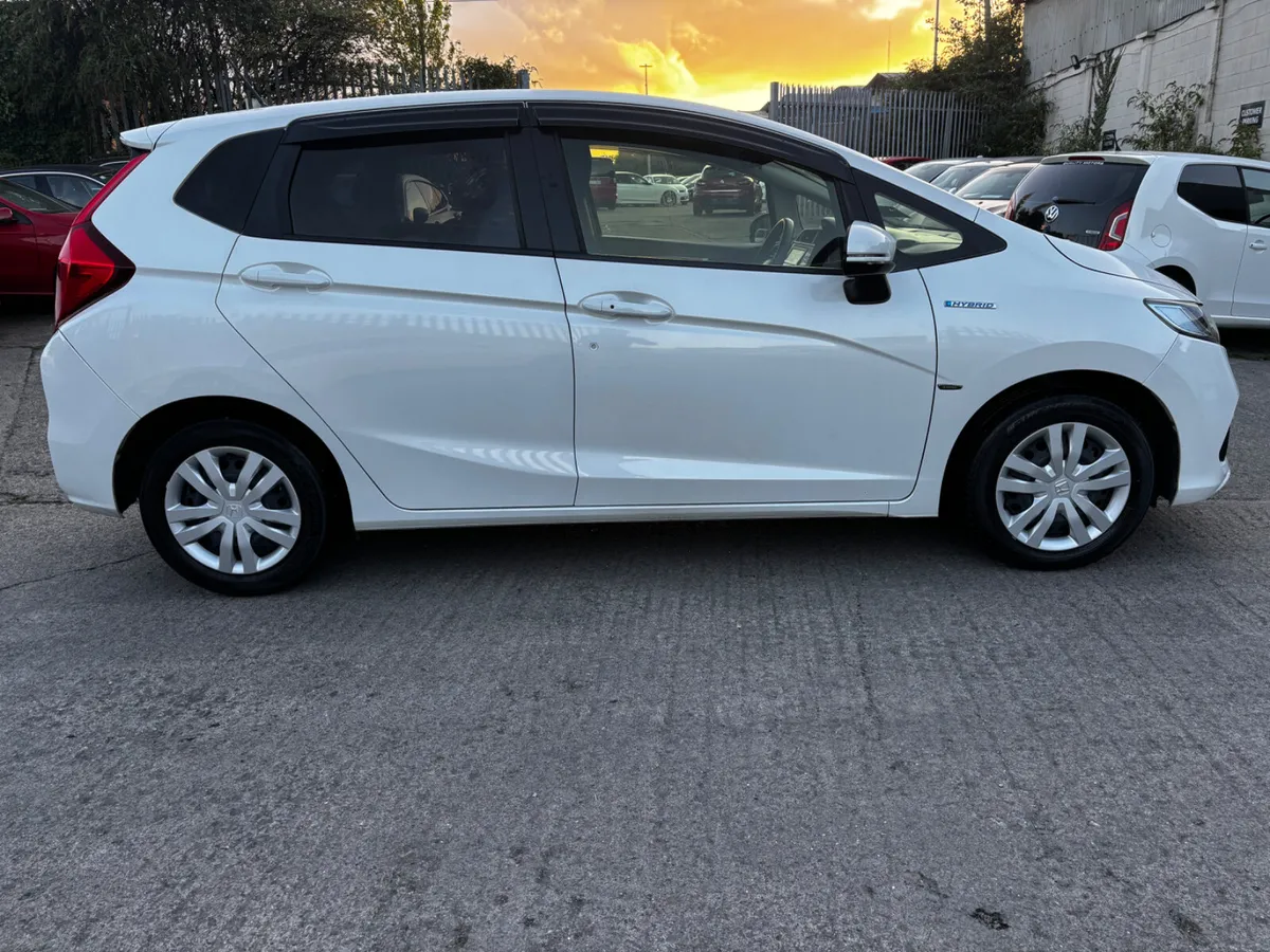 2018 Honda Fit *Only39.5k miles* Nct 2027 - Image 2