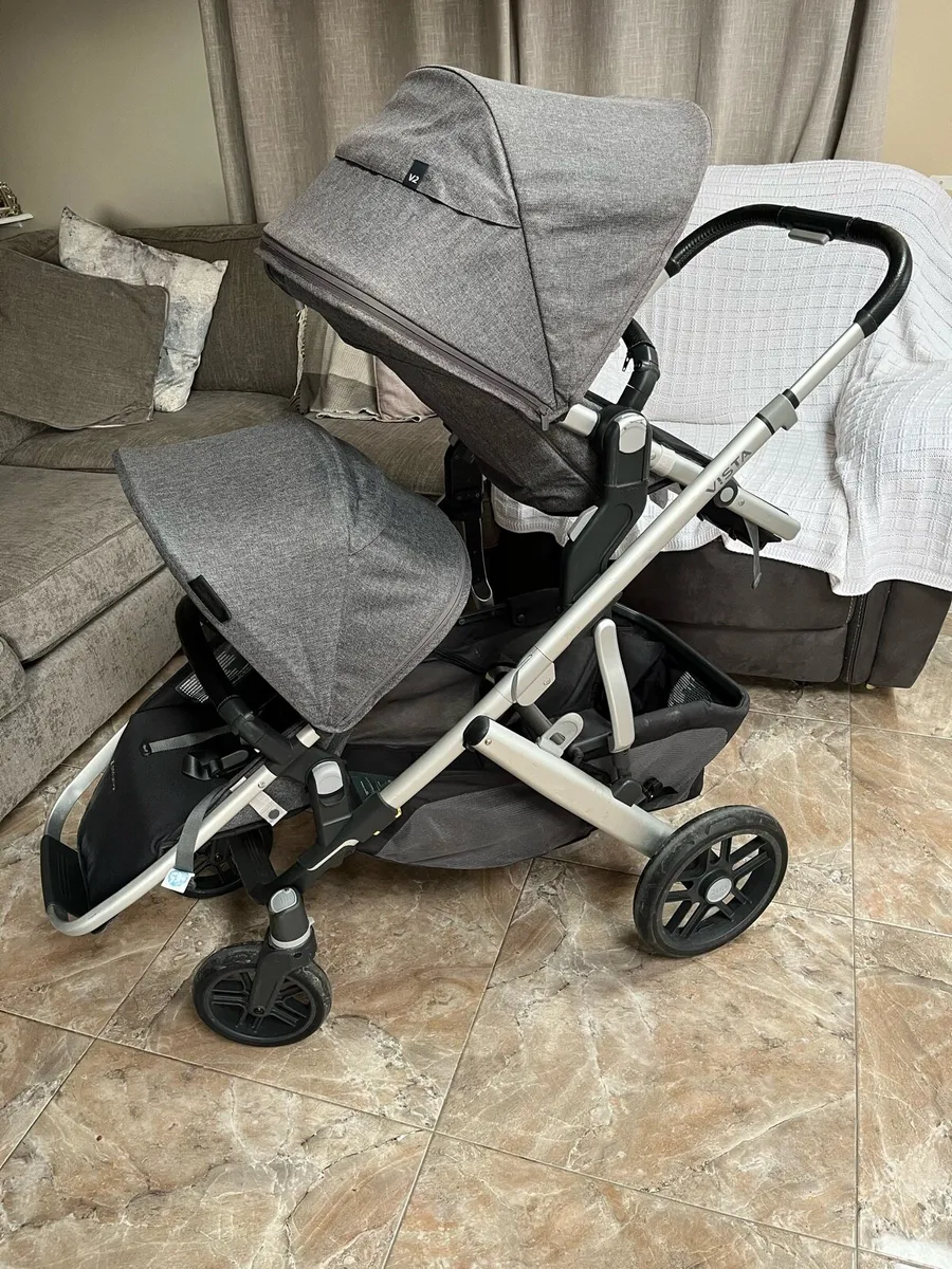 Uppababy Vista V2 Travel System - Image 2