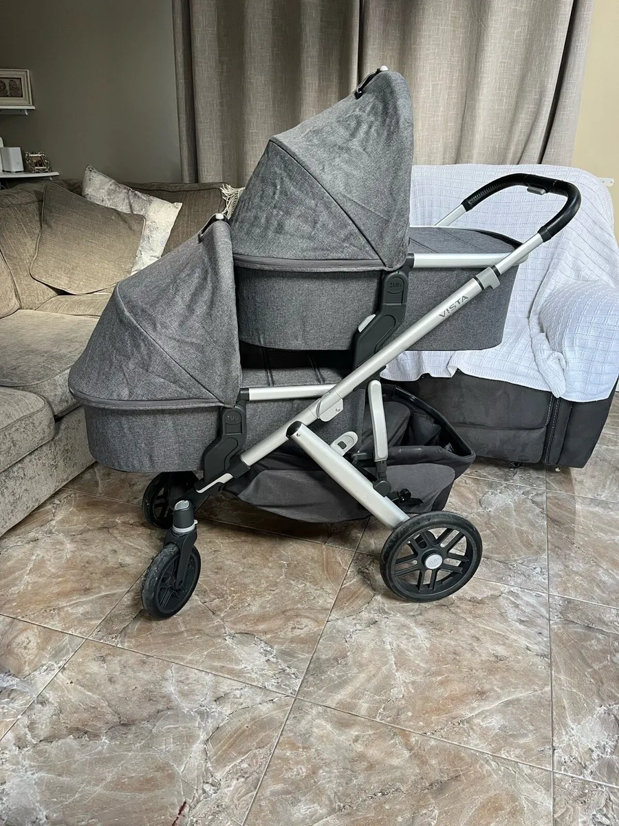 Uppababy Vista V2 Travel System - Image 3