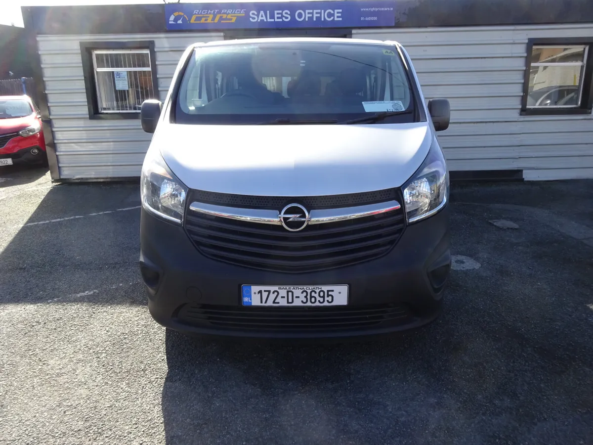 OPEL VIVARO NINE SEATER COMBI LOW MILEAGE - Image 2