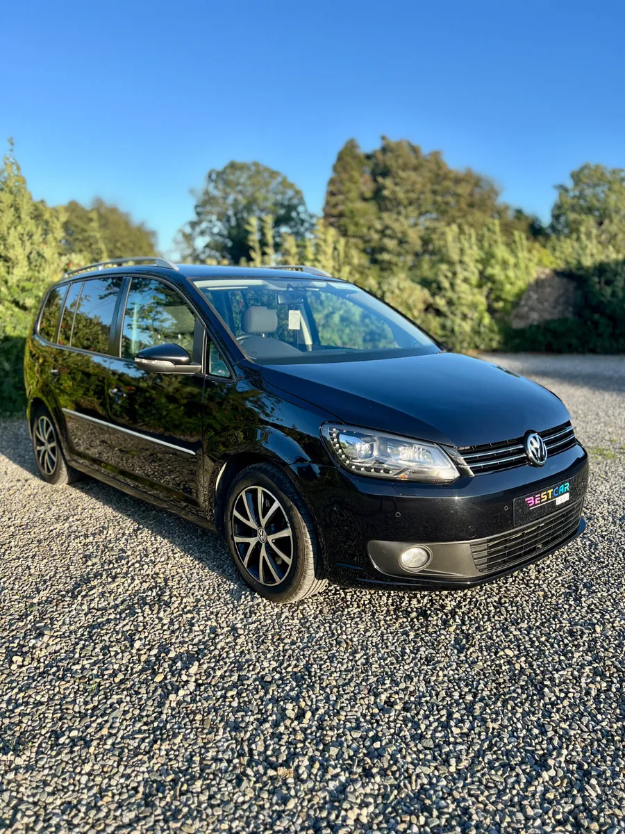 2013 Volkswagen Touran 1.4Tsi Automatic 7 Seats - Image 2